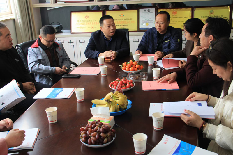 三門峽市陜州區(qū)水利局張局長，自來水公司趙總經(jīng)理等人蒞臨陜西甘霖實(shí)業(yè)公司考察指導(dǎo)工作
